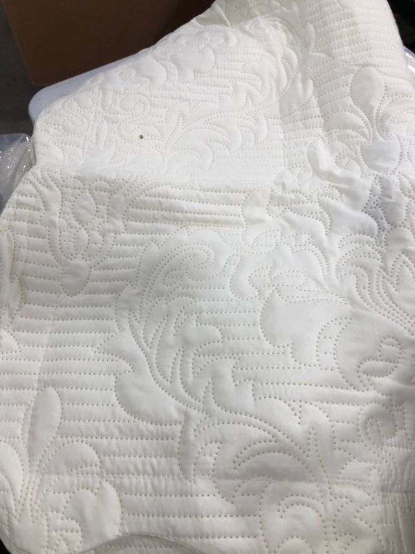 Photo 2 of chixin oversized bedspread coverlet embossed solid pattern