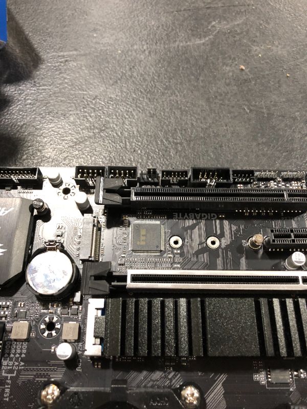 Photo 5 of AMD B550M AORUS PRO Motherboard Q-Flash Plus