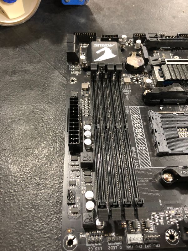 Photo 8 of AMD B550M AORUS PRO Motherboard Q-Flash Plus