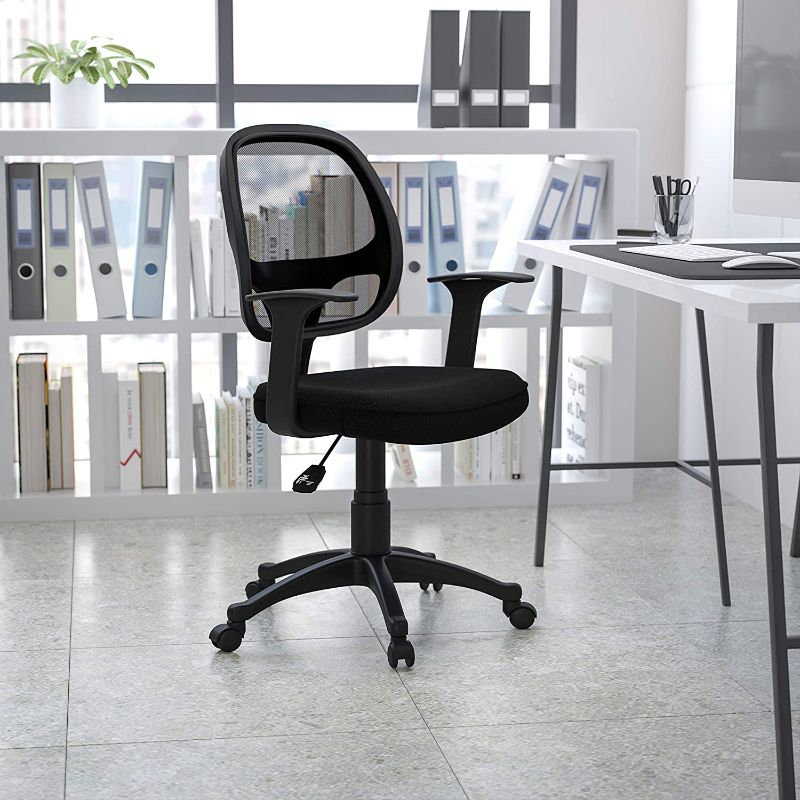 Photo 1 of Flash Furniture Mid-Back Black Mesh Swivel Ergonomic Task Office Chair with T-Arms - Desk Chair