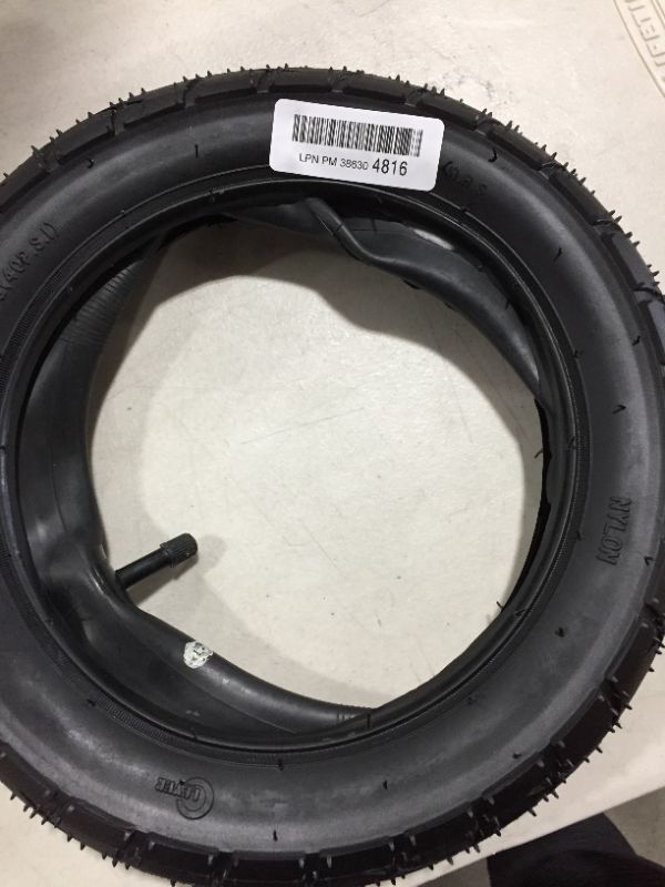 Photo 2 of clever, Tire, 12''X2-1/4, Wire, Clincher, Black
