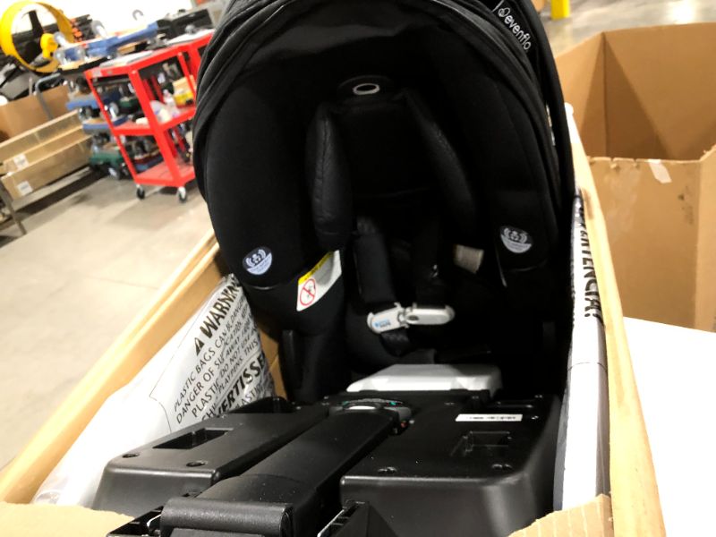 Photo 2 of Evenflo® Gold SecureMax Infant Car Seat in Onyx

