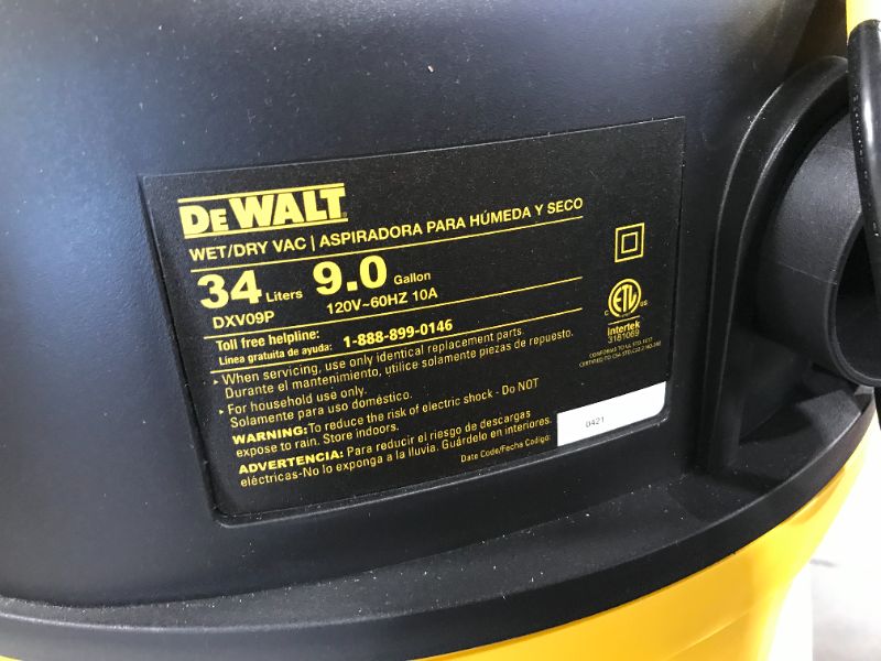 Photo 3 of DEWALT 9-Gallon Corded Portable Wet/Dry Shop Vacuum