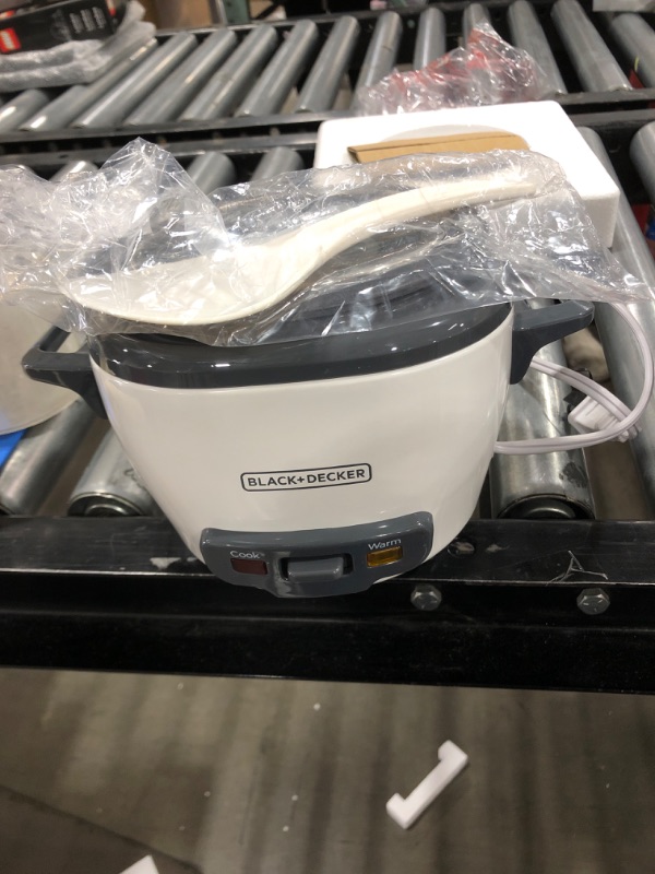 Photo 2 of BLACK+DECKER Uncooked Rice Cooker, 3-cup, White
