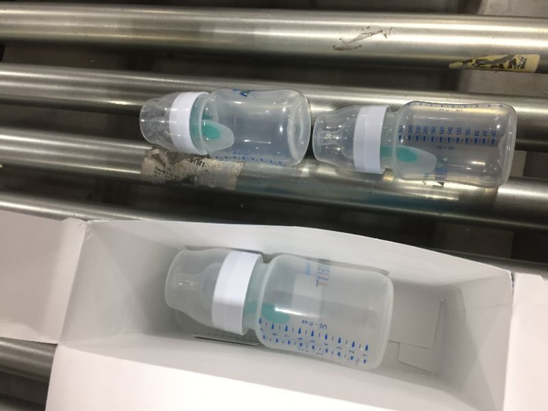 Photo 1 of Philips Avent Anti-colic Baby Bottle with AirFree vent 9oz 4pk Blue, SCF405/44
