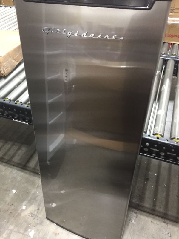 Photo 4 of Frigidaire EFRF696-AMZ Upright Freezer 6.5 cu ft Stainless Platinum Design Series
