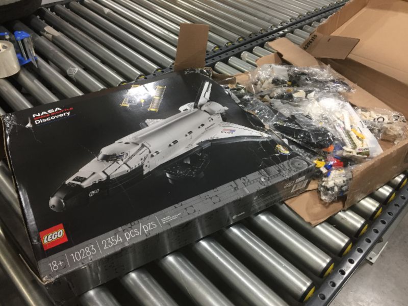 Photo 2 of LEGO NASA Space Shuttle Discovery 10283 Build and Display Model for Adults, New 2021 (2,354 Pieces), BOX DAMAGED
