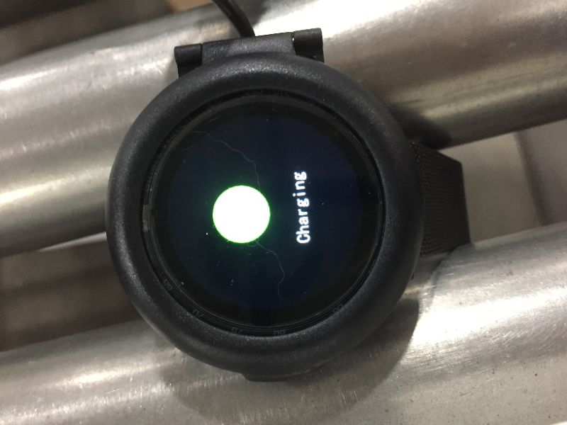 Photo 2 of SMART WATCH 1.3 INCH IPS SCREEN WITH CHARGER