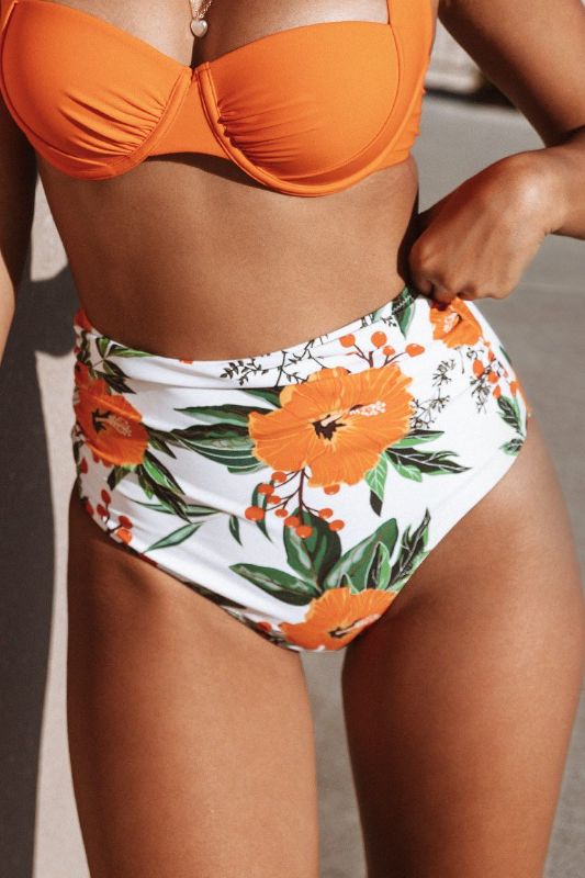 Photo 1 of CUPSHE Orange Floral Shirring High Waisted Bikini Bottom, SIZE M, BOTTOM ONLY
