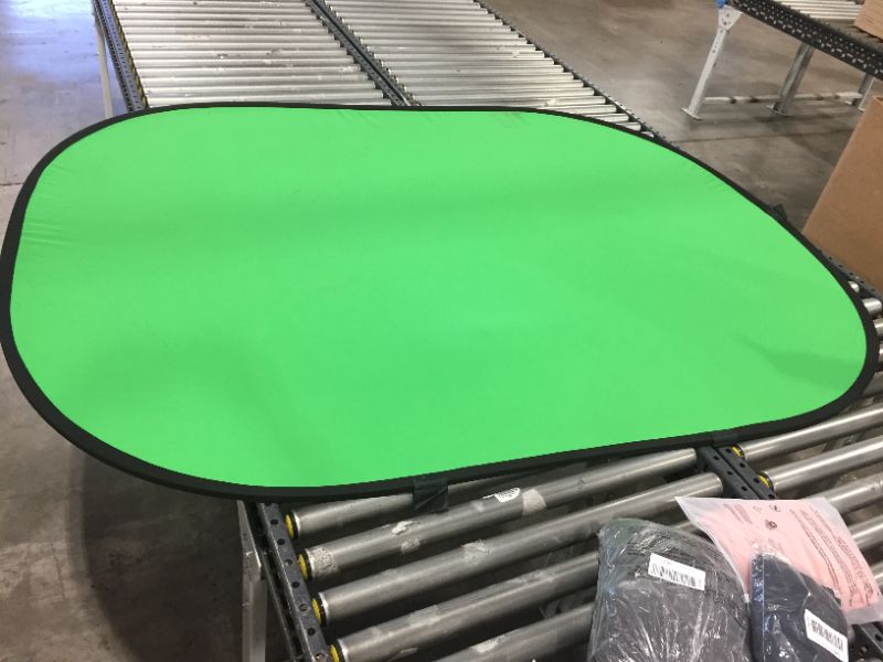 Photo 2 of Neewer Chromakey Collapsible Backdrop Collapsible Reversible Background