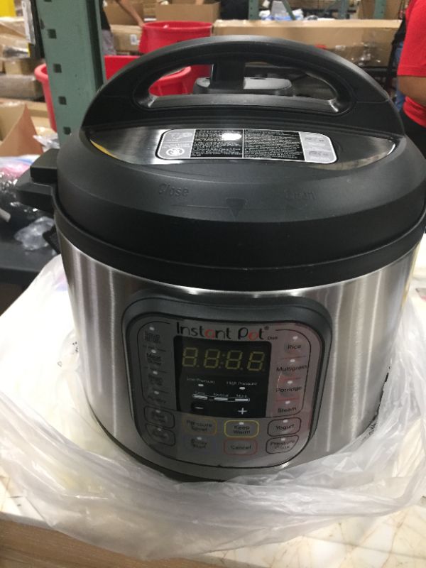 Photo 3 of 6 qt. Stainless Steel Electric Pressure Cooker