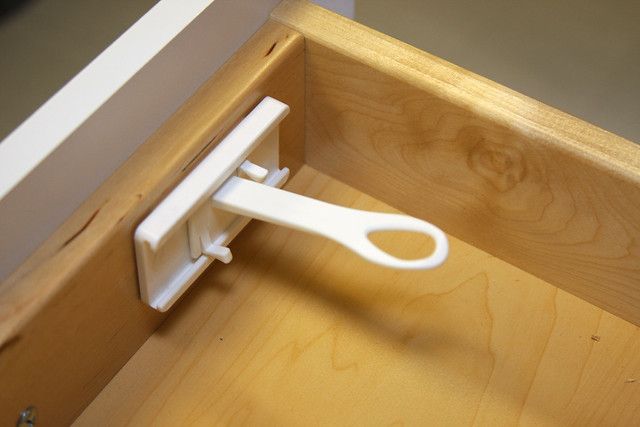 Photo 1 of 4 PACK Qdos Top Drawer SureCatch Adhesive Latches, Child Safety Latch - White
