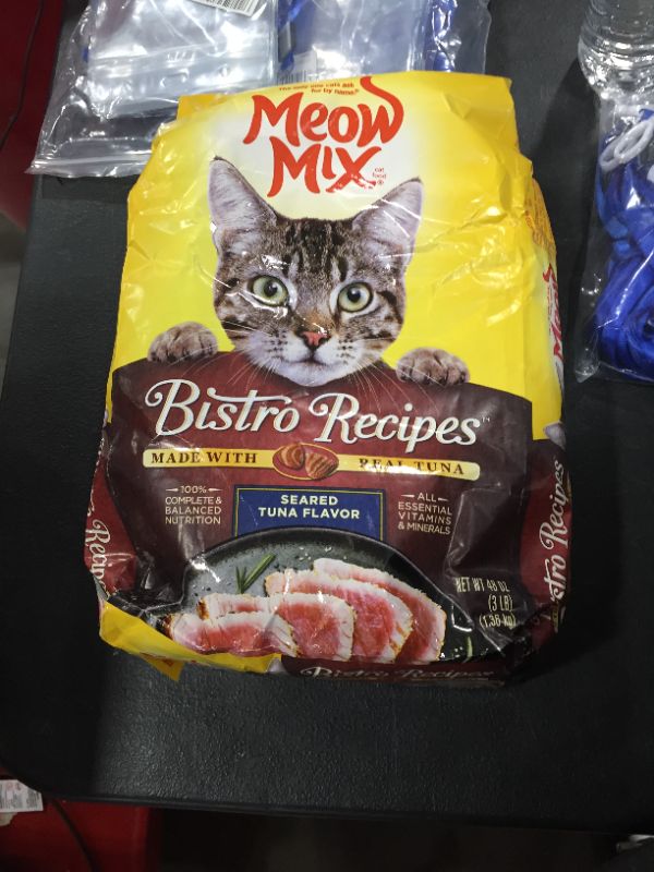 Photo 2 of Meow Mix Bistro Recipes Seared Tuna Flavor Dry Cat Food, 3-Pound