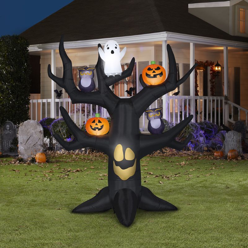 Photo 1 of AIRBLOWN INFLATABLE- Spooky Tree