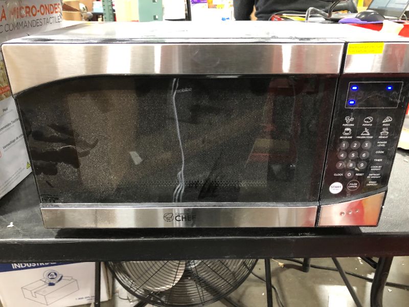 Photo 2 of Commercial Chef CHM009 Countertop Microwave Oven 900 Watt, 0.9 Cubic Feet, Stainless Steel Front, Black Cabinet, Small, Trim
