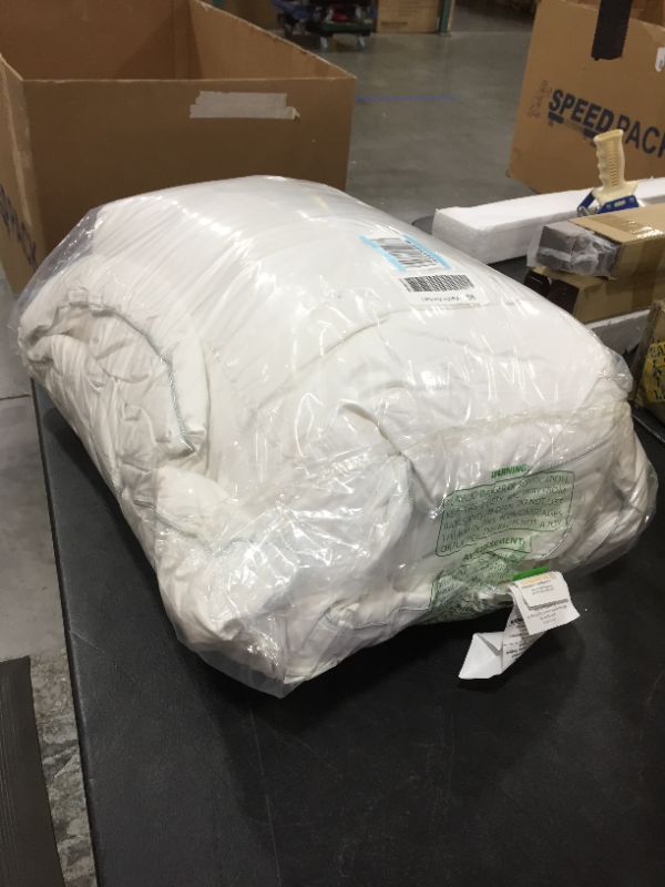 Photo 2 of APSMILE All Seasons Goose Down Comforter King Size Feather Down Duvet - Ultra-Soft Cotton, 750 Fill-Power 55oz Cloud Fluffy Medium Warm Quilt Comforter Insert(106x90, Solid White)