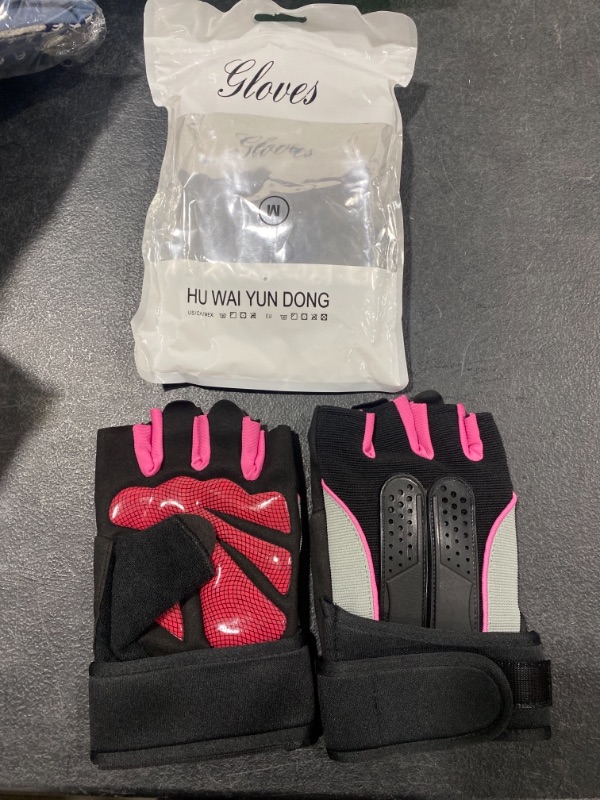 Photo 1 of Size M, pink womens gloves with rubber grips