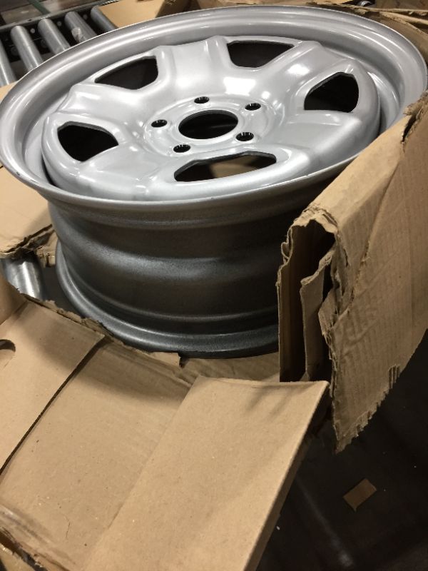 Photo 1 of 16*6.5 5 lug Steel Grey Rim