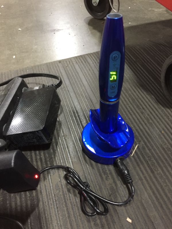 Photo 2 of house brand cordless curing light - lightweight and convenient 