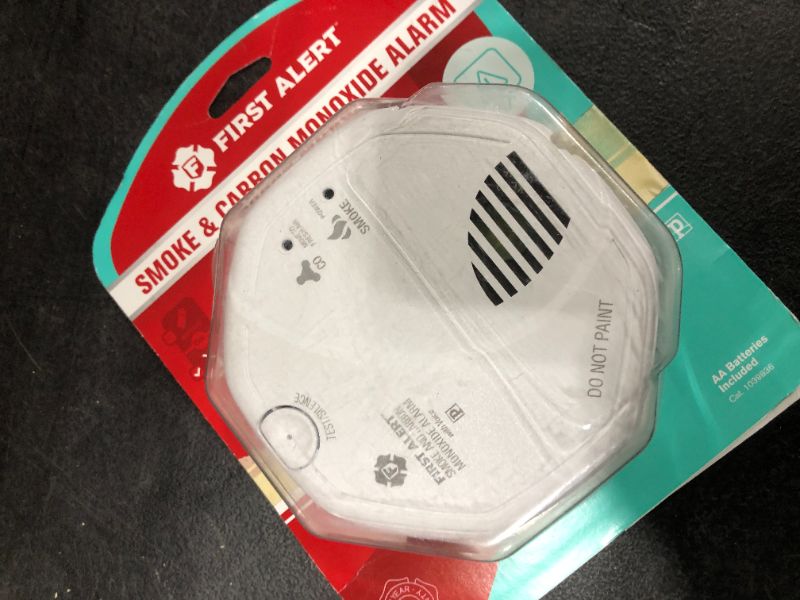 Photo 2 of First Alert 1039836 Combo Smoke/Co Alarm