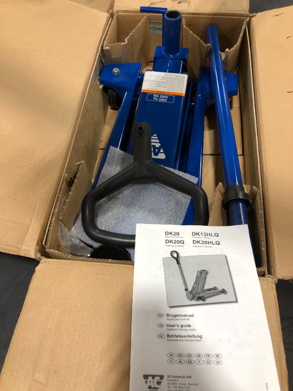 Photo 2 of AC Hydraulics DK20Q 2.2 Ton Low Profile Hydraulic Service Jack, Blue