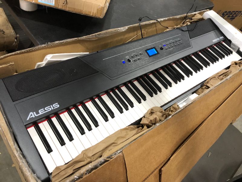 Photo 2 of Alesis Recital Pro 88 KEY PIANO