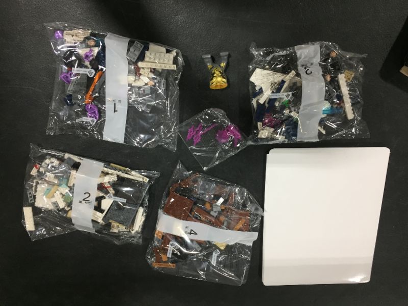 Photo 2 of LEGO Marvel Avengers: Endgame Final Battle 76192 Collectible Building Toy (527 Pieces)