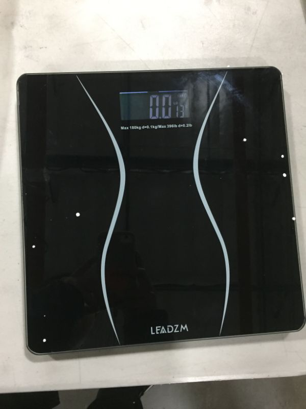 Photo 2 of LEADZM 180Kg Slim Waist Pattern Personal Scale Black
