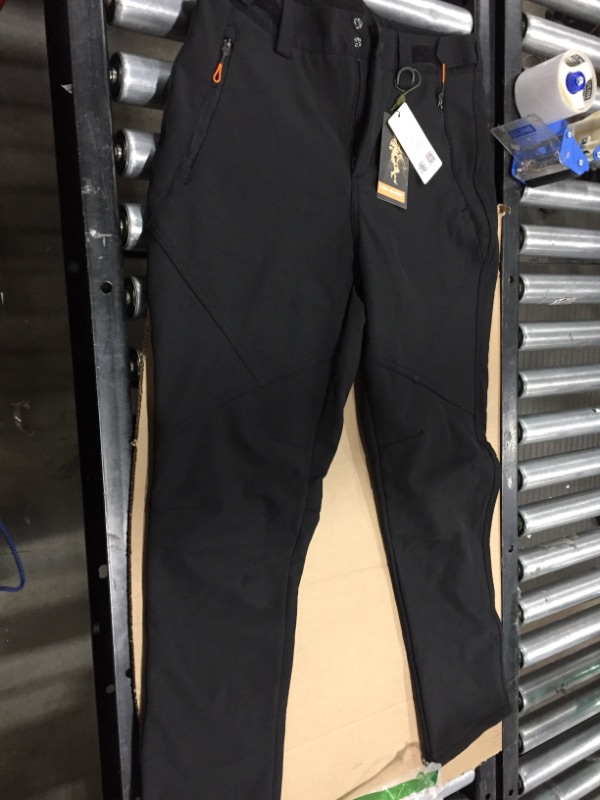 Photo 1 of FREE SOLDIER Men's Fleece Lined Outdoor Cargo Hiking Pants Water Repellent Softshell Snow Ski Pants with Zipper Pockets SIZE 34 X 30 