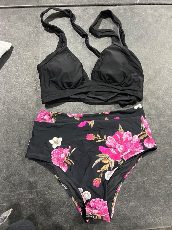 Photo 1 of Women's 2pc Swimsuit size-L