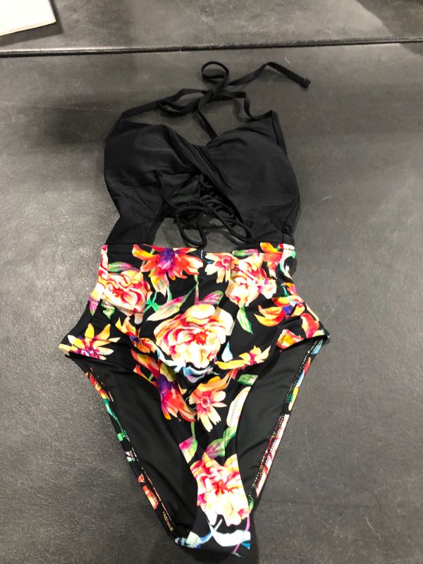 Photo 1 of Cupshe 1 Piece Bathing Suit Black with Floral Pattern XS