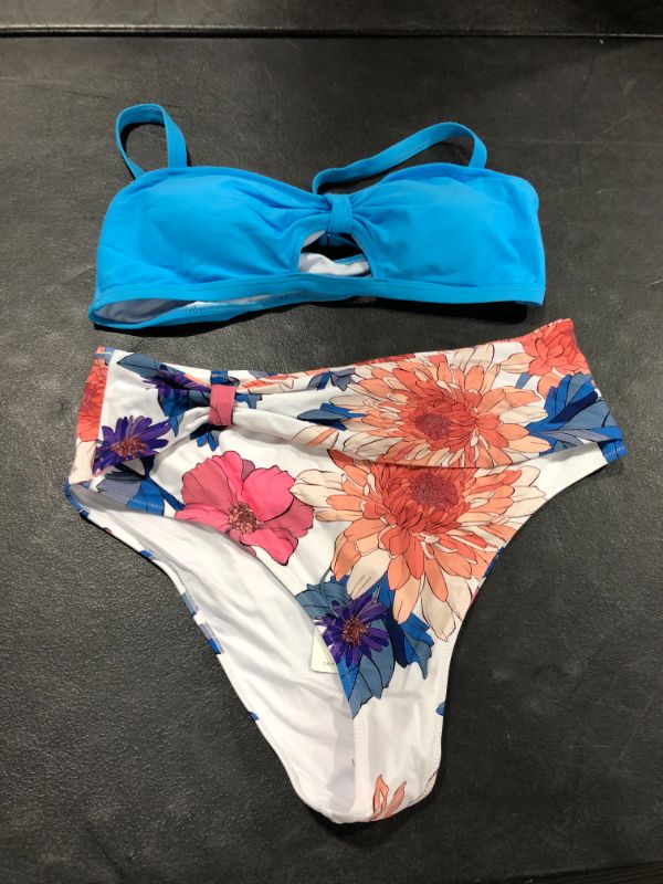 Photo 2 of Cupshe Blue And Floral Cutout Knotted Bikini XXL
