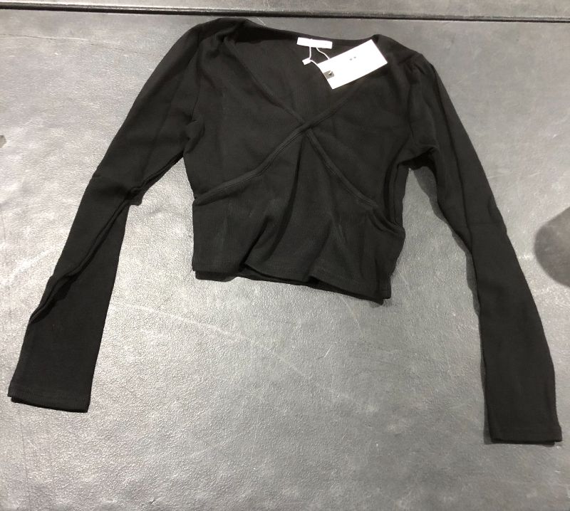 Photo 1 of REORIA LONG SLEEVE BLACK SHIRT SIZE M