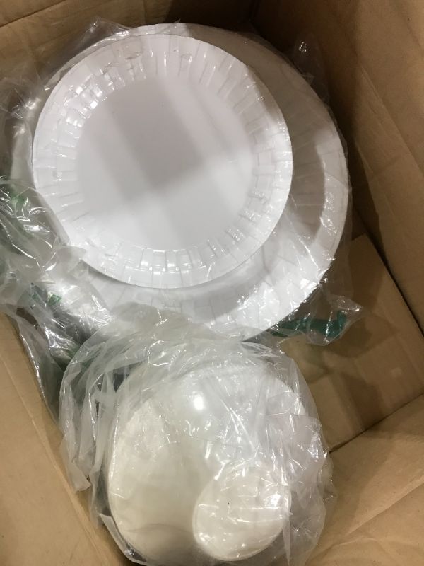 Photo 2 of amazon white plastic plates