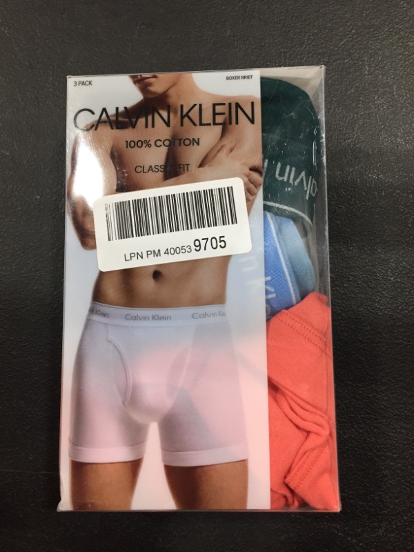 Photo 1 of Calvin Klein 100% cotton, Classic fit, 3 Pack underwear