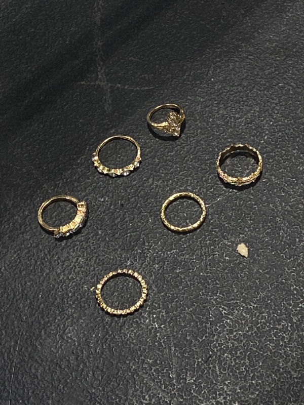 Photo 1 of Box lot - 6 gold rings 