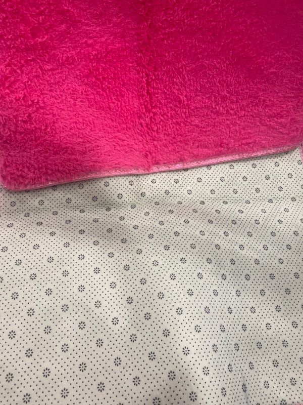 Photo 2 of 120 x 60 cm pink faux fur bathroom mat