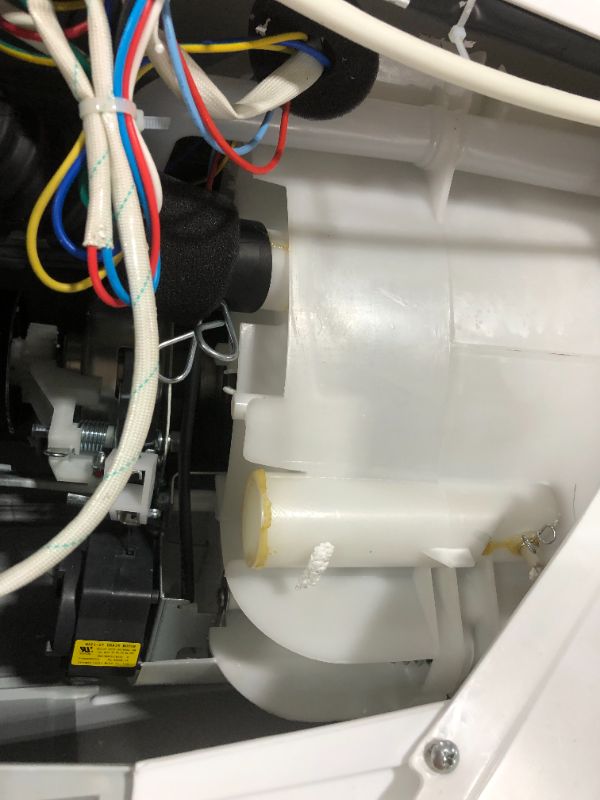 Photo 1 of Black + Decker 0.9 Cu. ft. Portable Washer Bpwm09w