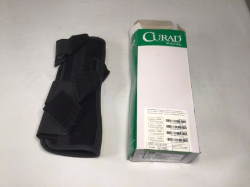 Photo 2 of Curad Carpal Tunnel Brace Wrist Splint - Longer for Extra Forearm & Wrist Support. Reversible Wrist Splint for Wrist Tendonitis Pain, Carpal Tunnel Syndrome Night Splint Wrist Stabilizer Hand Brace-Right Hand (Medium)