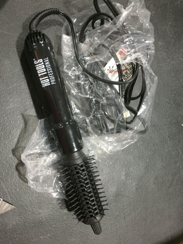 Photo 2 of Hot Tools Professional 1 1/2" Hot Air Brush 1573
