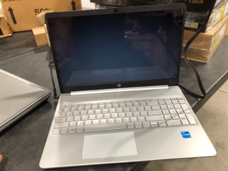 Photo 3 of HP 15.6" HD Intel 10th Gen i3-1005G1 3.4GHz 8GB RAM 256GB SSD Win 10 Laptop
