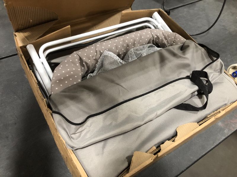 Photo 2 of Dream On Me Traveler Portable Bassinet - Gray