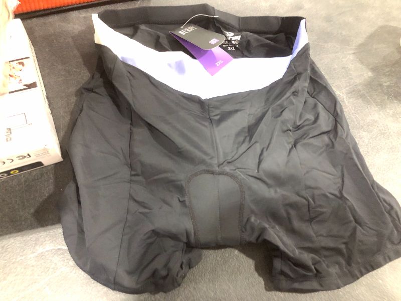 Photo 1 of BEROY BIKING SHORTS WITH SEAT PADDING, SIZE 3XL