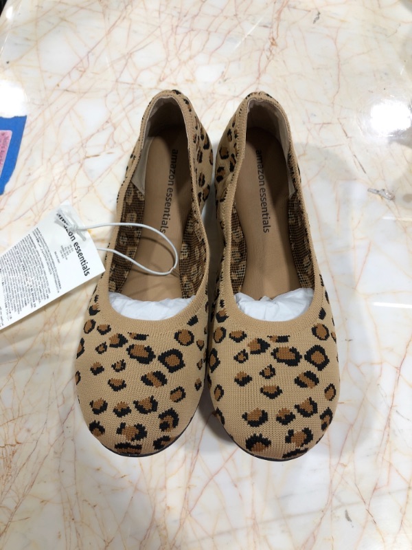 Photo 2 of 8.5 AMAZON ESSENTIAL CHEETAH PRINT FLATS