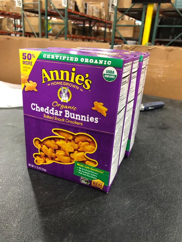 Photo 2 of 4 PACK Annie's Organic Cheddar Bunnies Crackers 11.25 Oz Box
BB OCT 16 2021