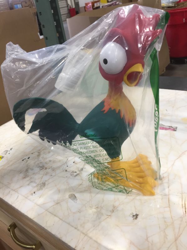 Photo 2 of Disney Moana Squeeze and Scream HeiHei Toy Figure