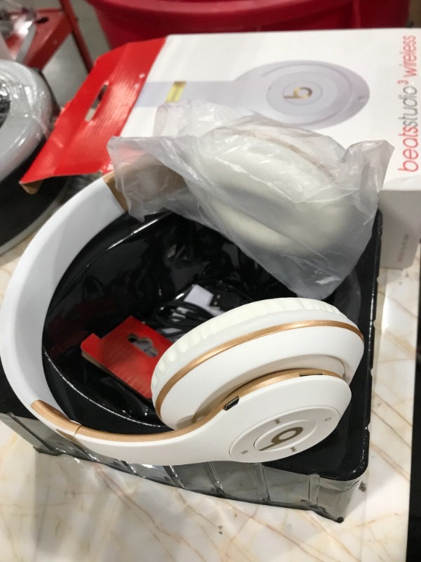 Photo 1 of OFF BRAND, KNOCK OFF beatsstudio3 wireless headphones 