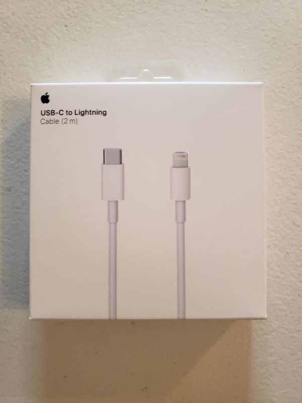 Photo 3 of Apple USB Type-C to Lightning Cable (6.6')