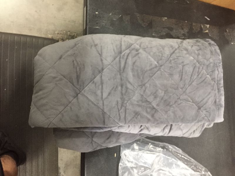 Photo 1 of 46x72 inch weighted blanket 15 lbs