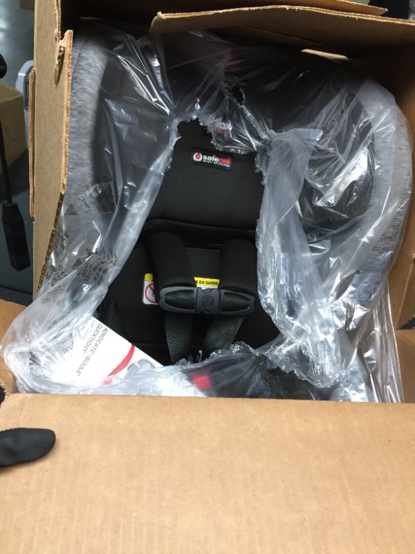 Photo 2 of Britax Marathon ClickTight Convertible Car Seat
